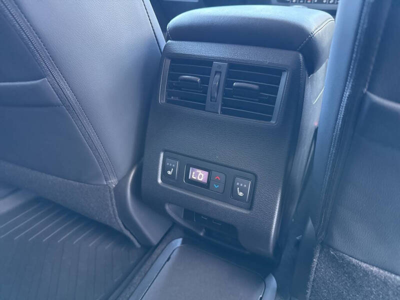 2025 Mitsubishi Outlander PHEV SEL