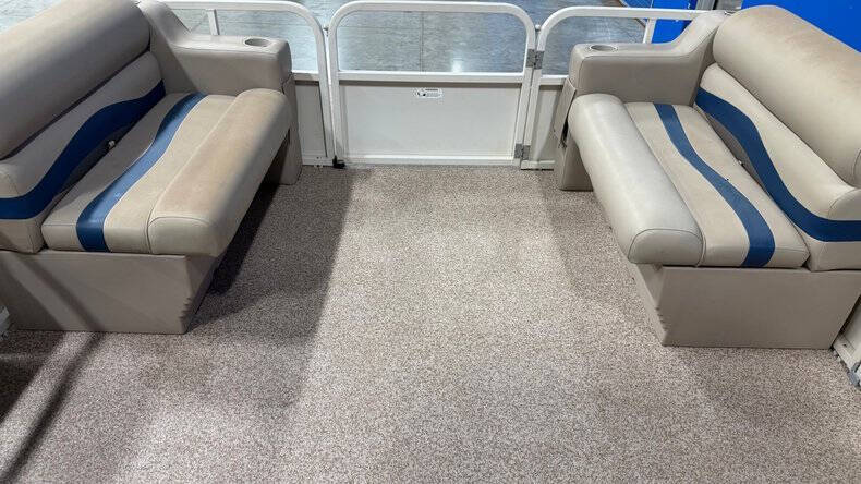 2007 Crestliner 2185 SUNCAST