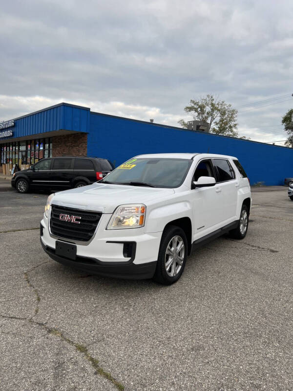 Used 2017 GMC Terrain SLE-1 with VIN 2GKFLSEK8H6121602 for sale in Clinton Township, MI