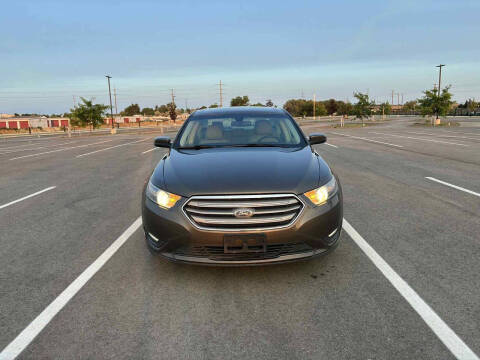 2015 Ford Taurus SEL