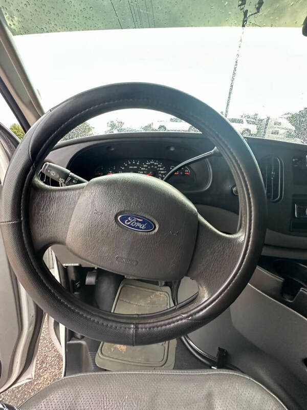 2006 Ford E-Series E-150