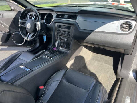 2014 Ford Mustang V6