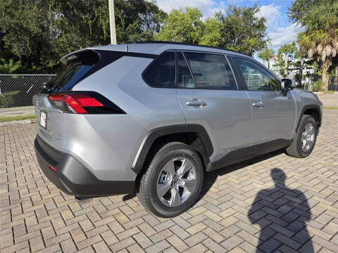 2025 Toyota RAV4 Hybrid XLE