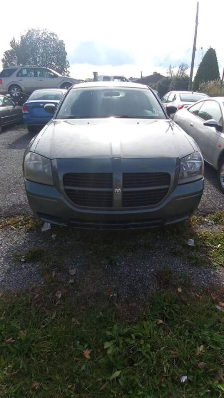 2005 Dodge Magnum for sale at C'S Auto Sales in Lebanon PA