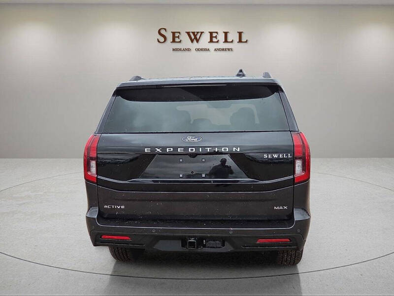 2026 Ford Expedition MAX Active