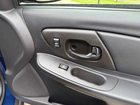 2004 Chevrolet Monte Carlo LS