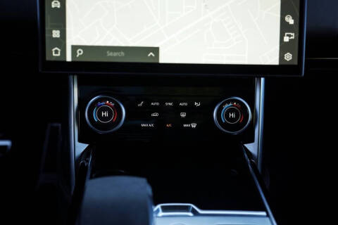 2022 Land Rover Range Rover P400 SE