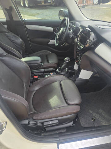 2017 MINI Hardtop 4 Door Cooper