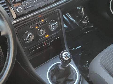 2012 Volkswagen Beetle