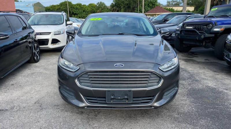 2014 Ford Fusion SE