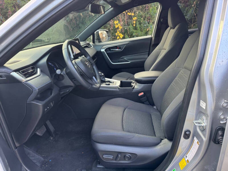 2023 Toyota RAV4 Hybrid SE