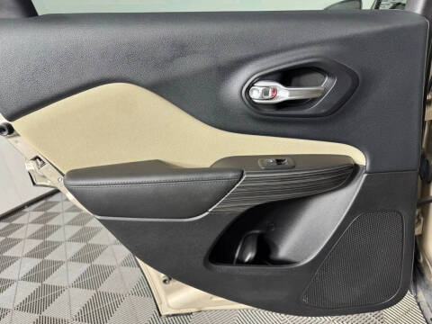 2015 Jeep Cherokee Sport