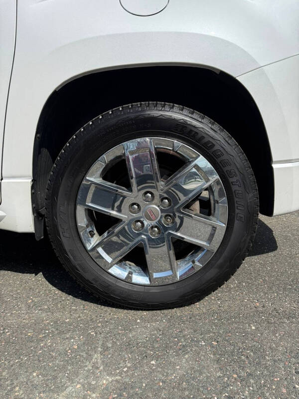 2016 GMC Acadia Denali