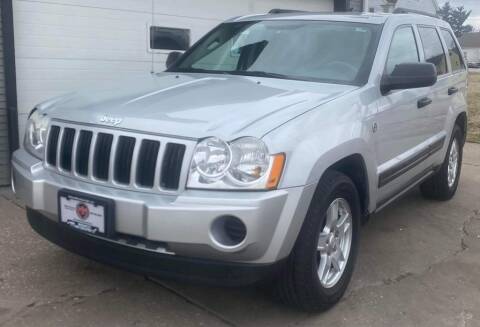 2006 Jeep Grand Cherokee for sale at MIDWEST MOTORSPORTS in Rock Island IL