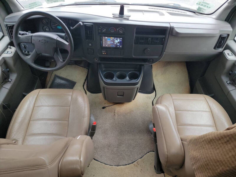 2005 Roadtrek Versatile 190