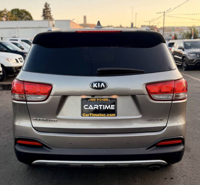 2017 Kia Sorento EX V6