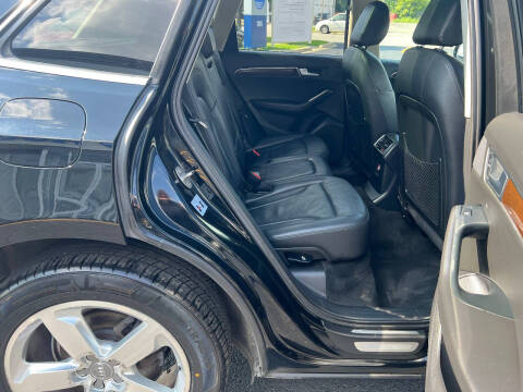 2012 Audi Q5 2.0T quattro Premium Plus