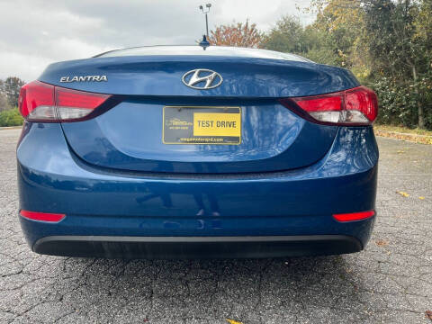 2016 Hyundai Elantra SE