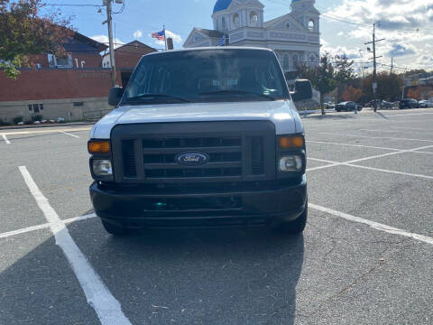 2013 Ford E-Series Wagon for sale at Legacy Auto Sales in Peabody MA