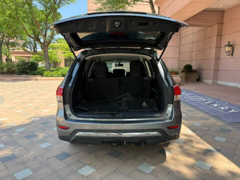 2016 Nissan Pathfinder SV