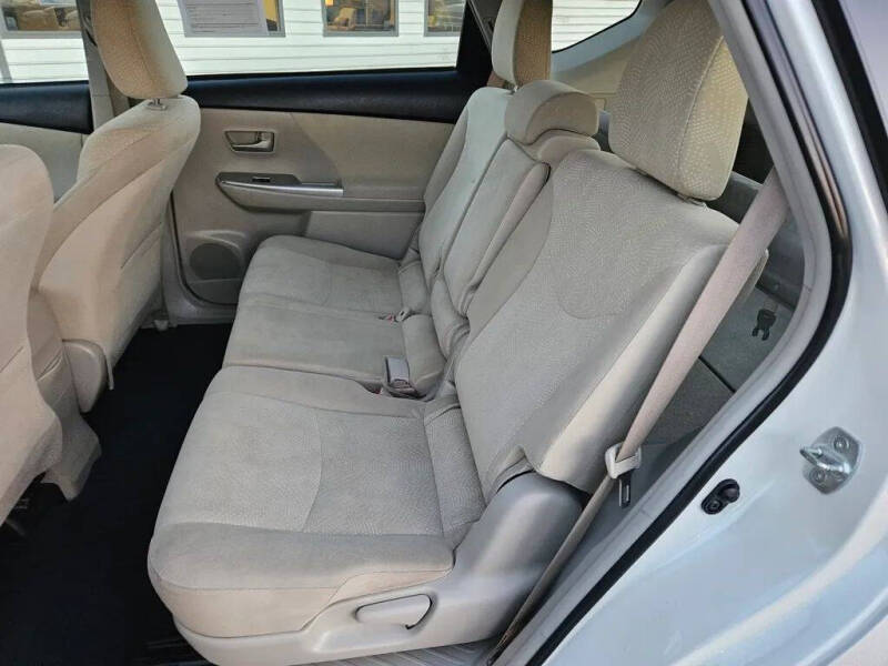 2014 Toyota Prius v Three