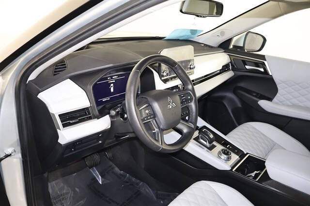 2024 Mitsubishi Outlander SEL