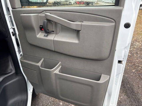2025 GMC Savana 2500