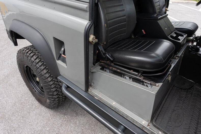 1991 Land Rover Defender