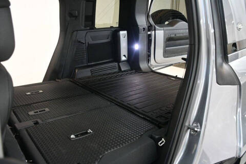 2023 Land Rover Defender 110 X-Dynamic SE