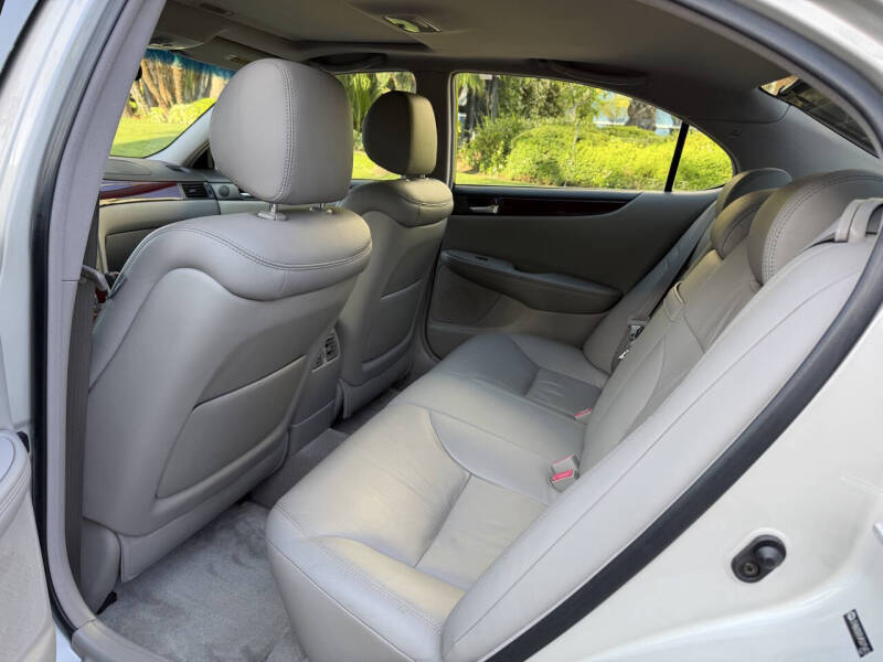 2004 Lexus ES 330