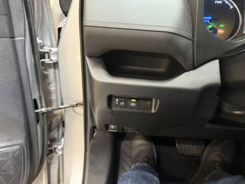 2019 Toyota RAV4 Hybrid LE