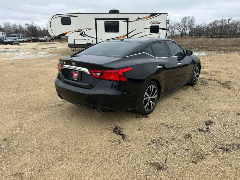 2017 Nissan Maxima