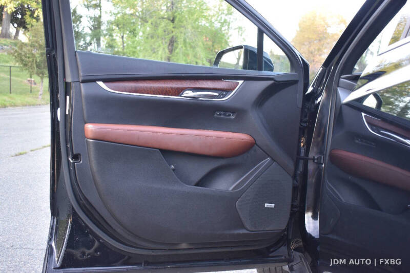 2020 Cadillac XT5 Premium Luxury