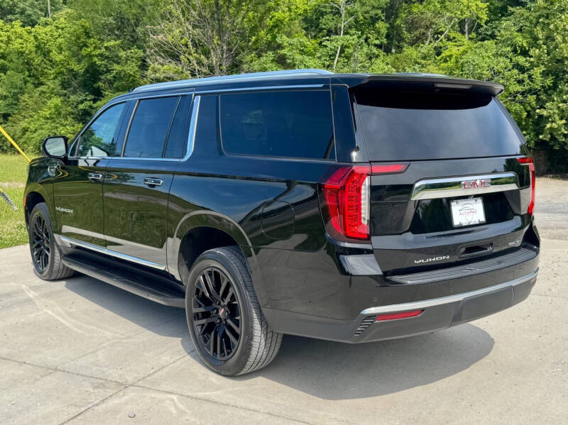 2022 GMC Yukon XL SLT