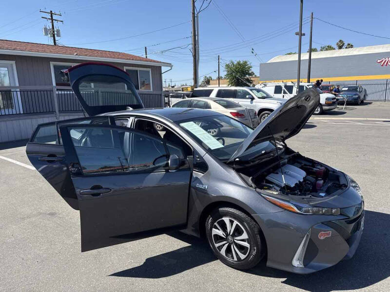 2017 Toyota Prius Prime Plus