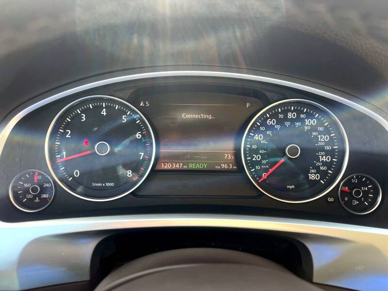 2011 Volkswagen Touareg Hybrid