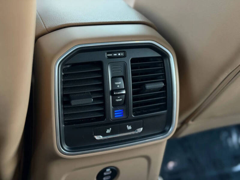 2020 Porsche Macan S