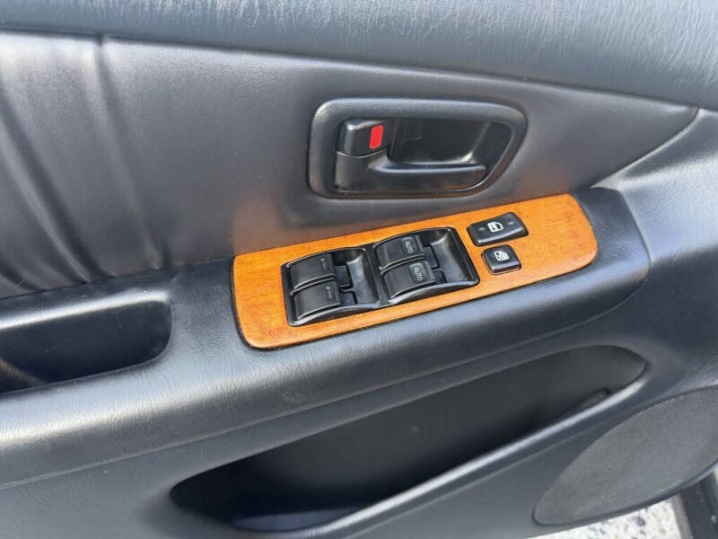 2000 Lexus ES 300