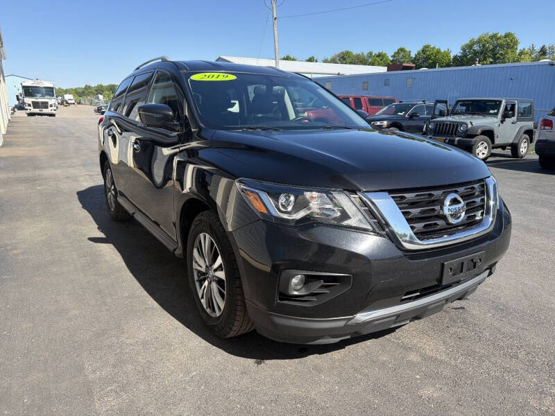 2019 Nissan Pathfinder SL