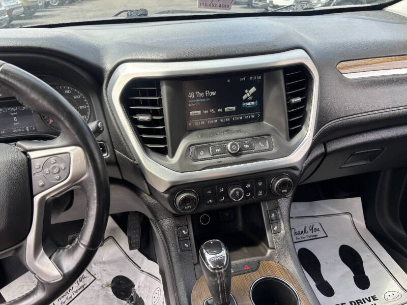 2017 GMC Acadia SLE-2