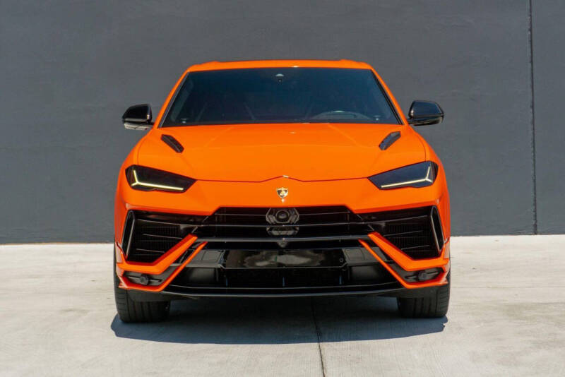 2023 Lamborghini Urus S