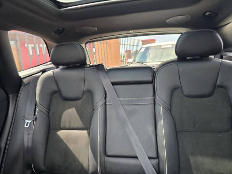 2019 Volvo XC60 T5 R-Design