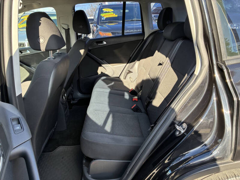 2015 Volkswagen Tiguan S