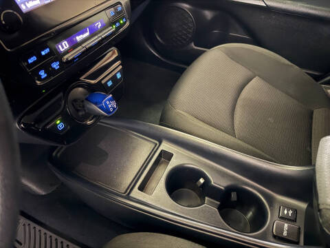 2019 Toyota Prius L Eco