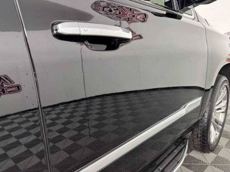 2018 Cadillac Escalade Luxury