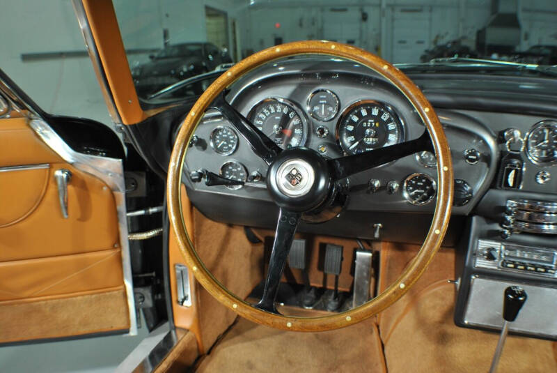 1966 Aston Martin DB6