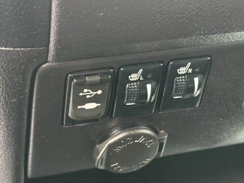 2017 Toyota Sienna SE 8-Passenger