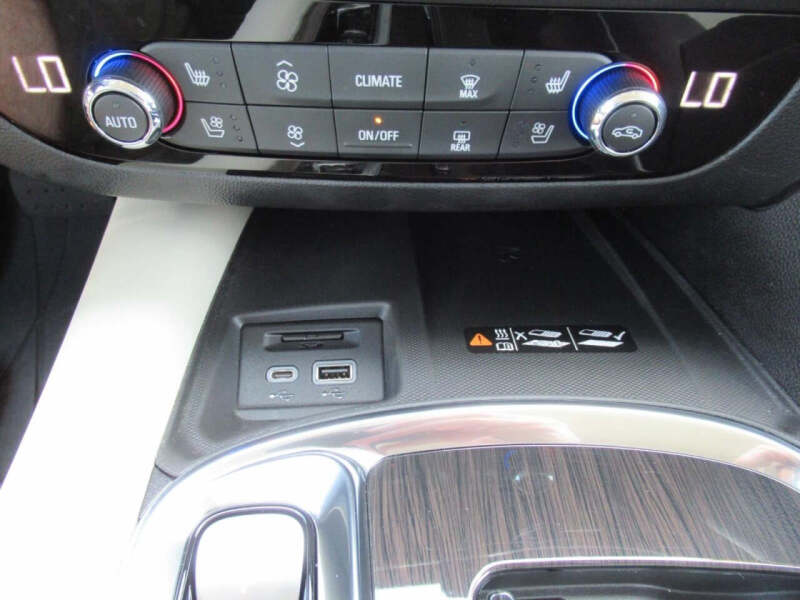 2023 Buick Enclave Premium