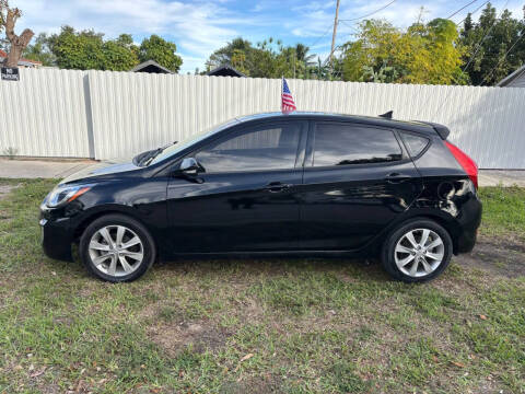 2013 Hyundai Accent SE
