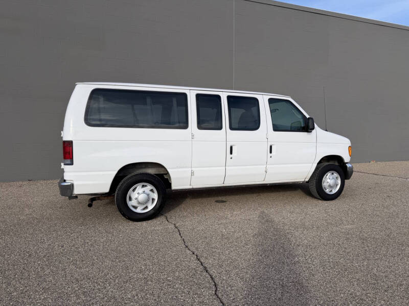 2007 Ford E-Series E-150 XLT